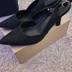 Women's Slingback Kitten Heels with Closed Pointed Toe